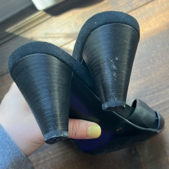 Gianni Bini Y2K Leather Knotted Kitten Heels Size 6.5 - Picture 4 of 8